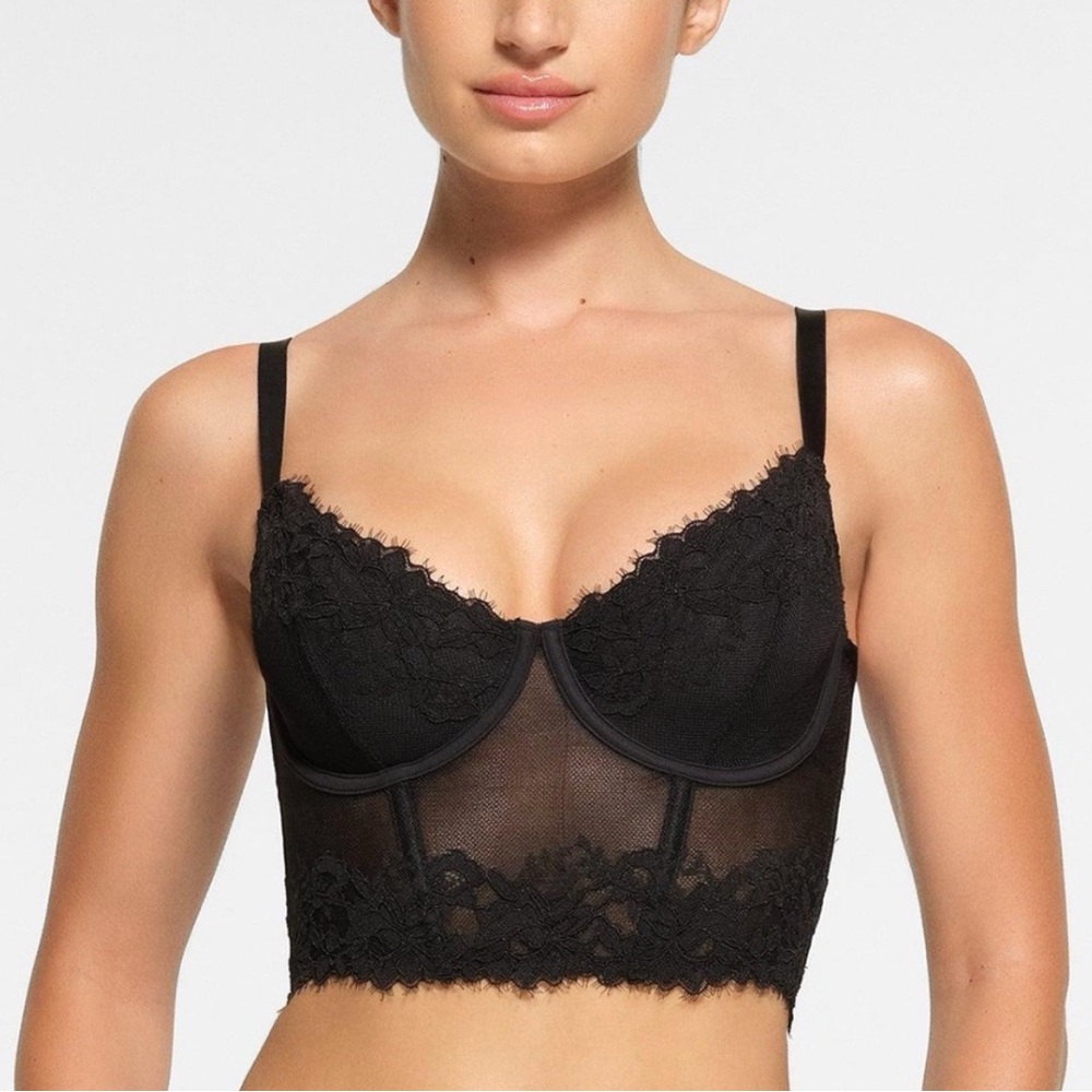 SKIMS Femme Lace Demi Corset